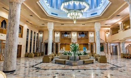 La hall di uno degli hotel a quattro stelle di Douz